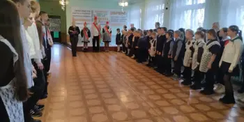 Линейка, посвящённая началу третьей четверти