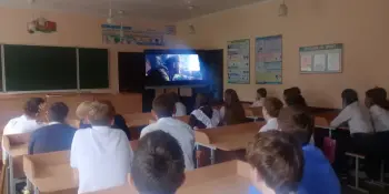 Просмотр патриотического фильма "Брестская крепость"